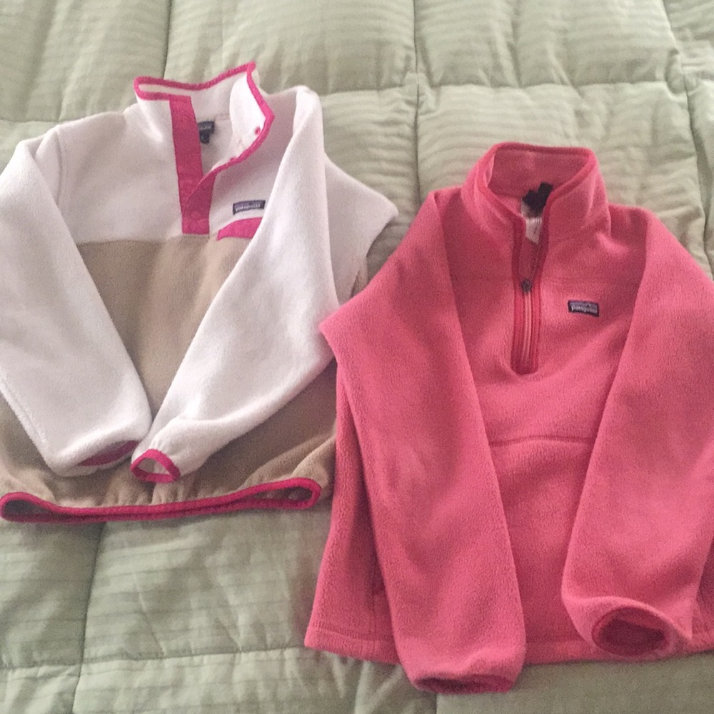Lot of 2 Patagonia Synchilla fleece pullovers.